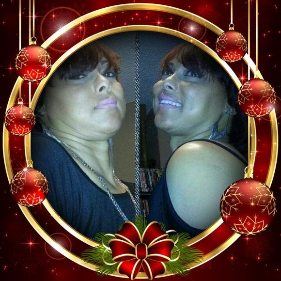 Poshmark profile picture for @della